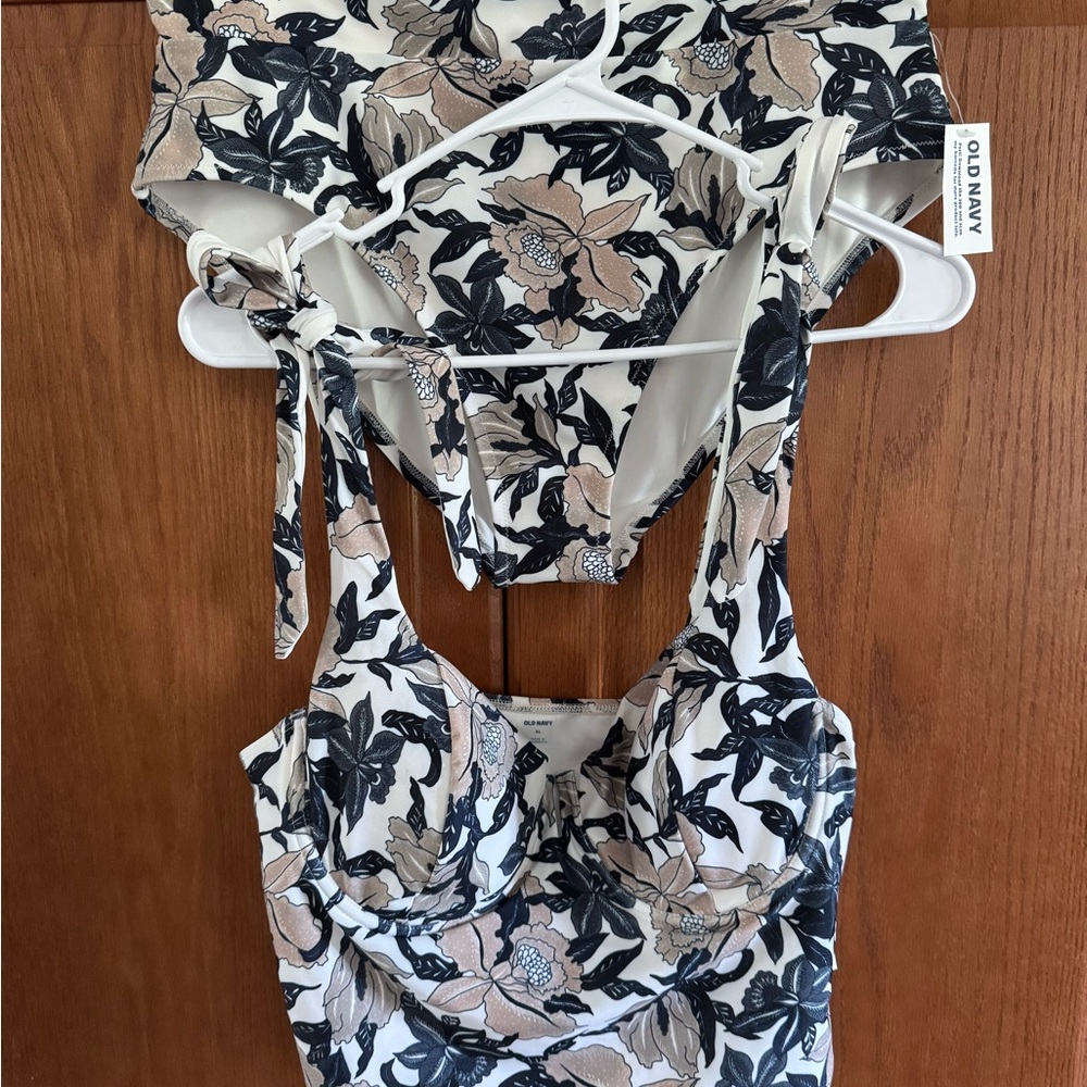 Old Navy Floral Bikini- Black and Tan